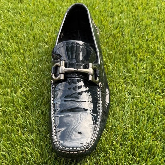 EUC Salvatore Ferragamo Men display picture 1
